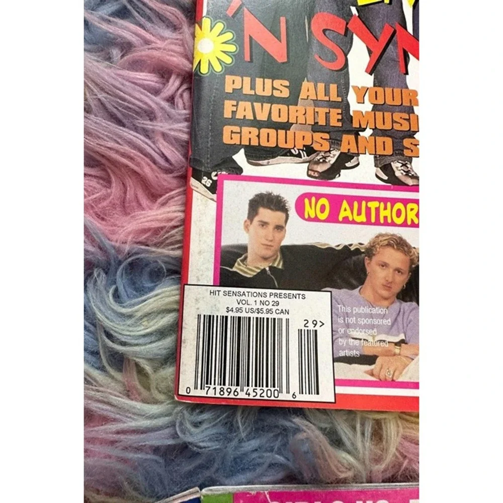HIT SENSATIONS KEEPING YOUR LOVE LIVES MAGAZINE‎